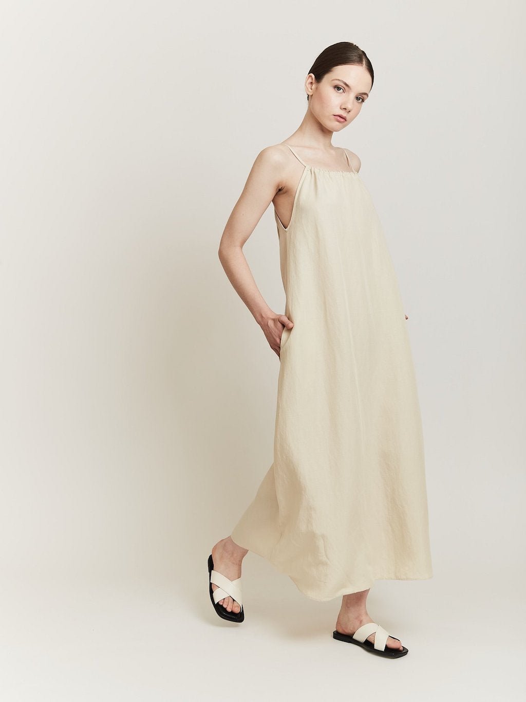 LIZ TORINO LINEN DRESS Dress OEA ARCHIVE